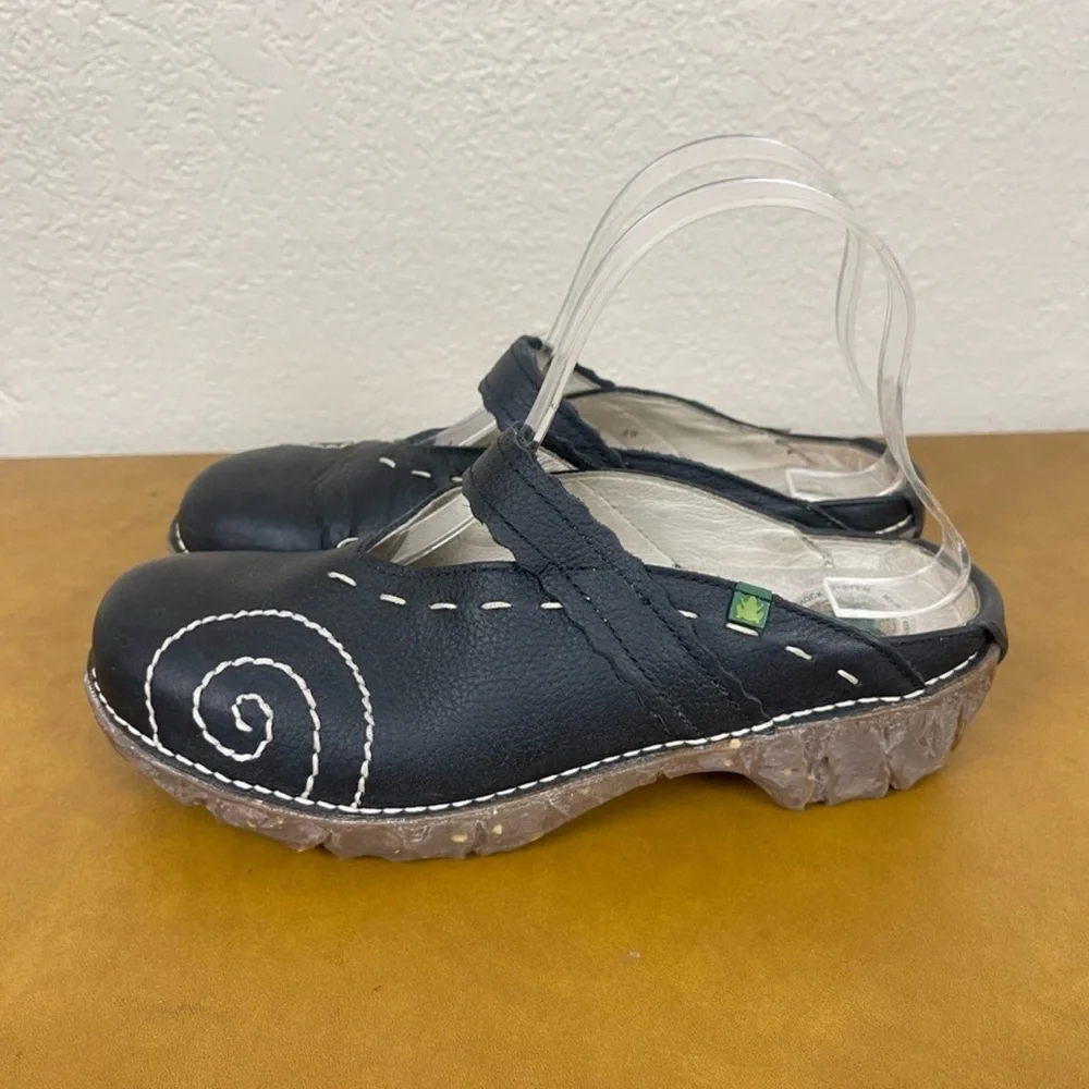 El Naturalista Women's Yggdrasil  Mule - Picture 4 of 10